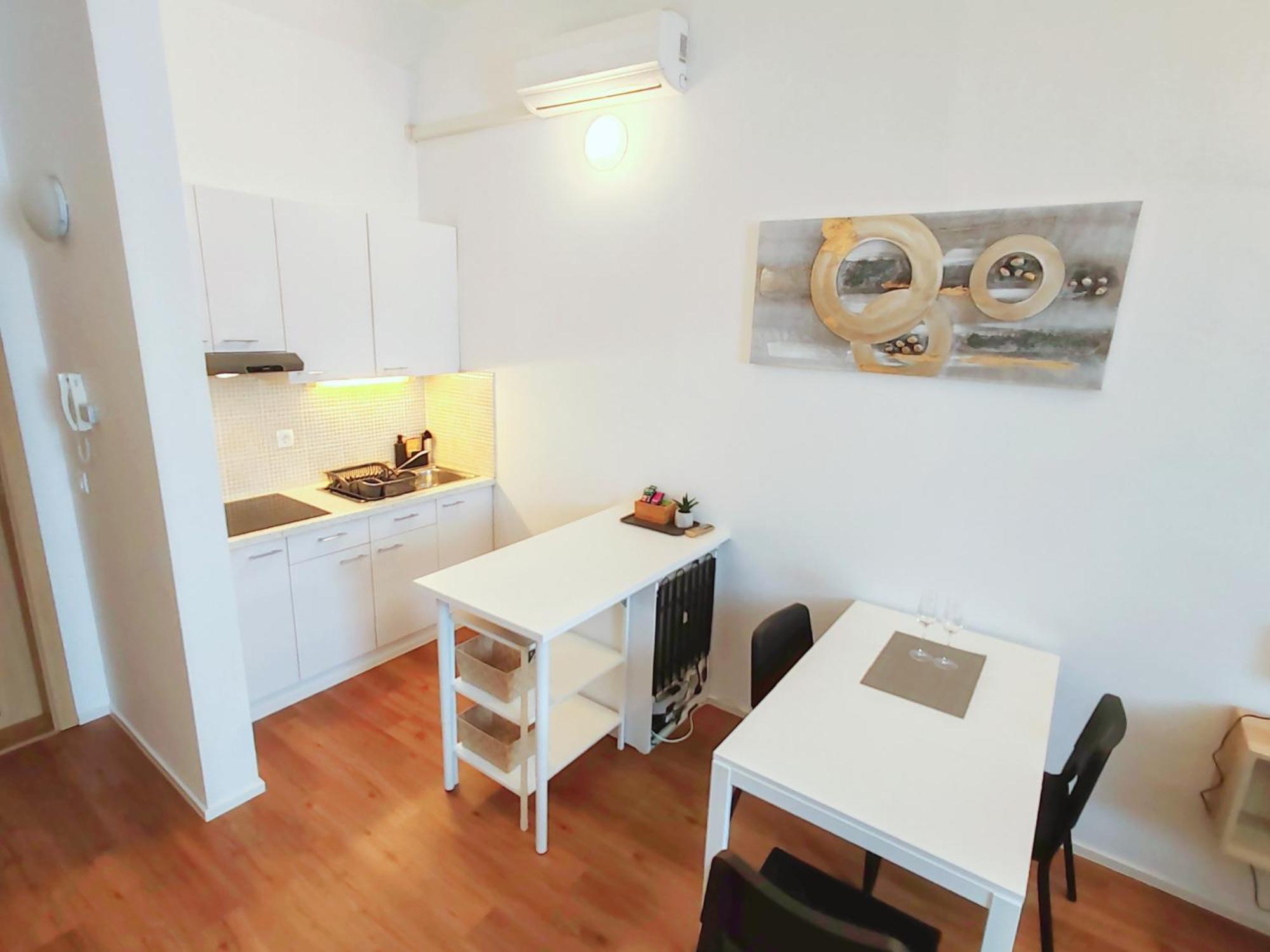 Lucky Center Ljubljana Apartment Luaran gambar