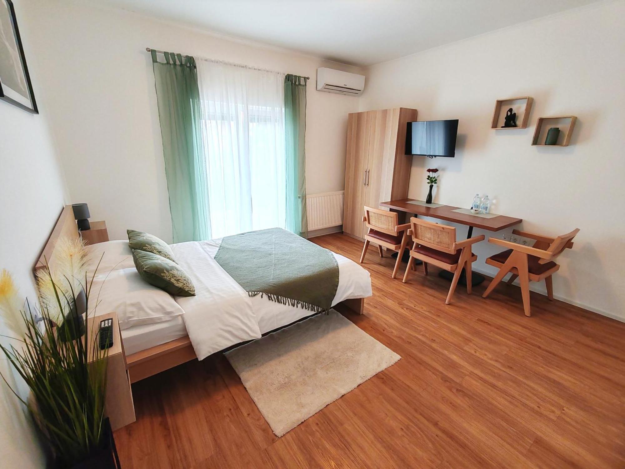 Lucky Center Ljubljana Apartment Bilik gambar